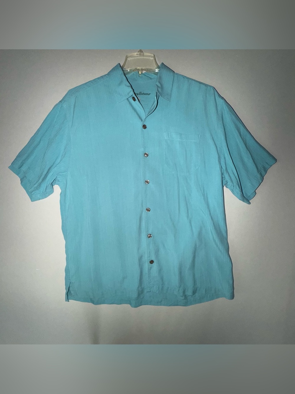 Title 40: Tommy Bahama Aqua Blue Silk Camp Shirt Men’s XL Short Sleeve Button Up